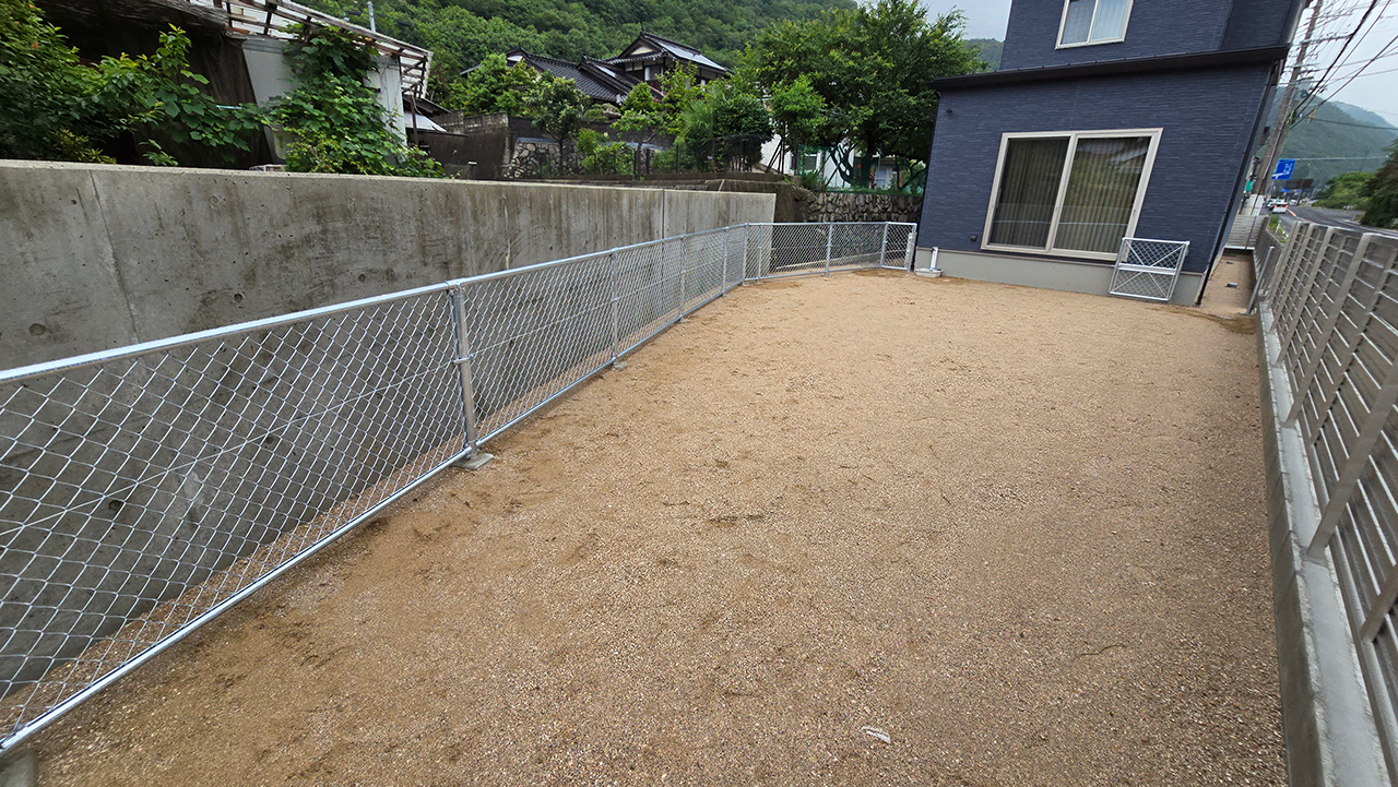 愛犬も安心！広々ドッグラン付き外構デザイン