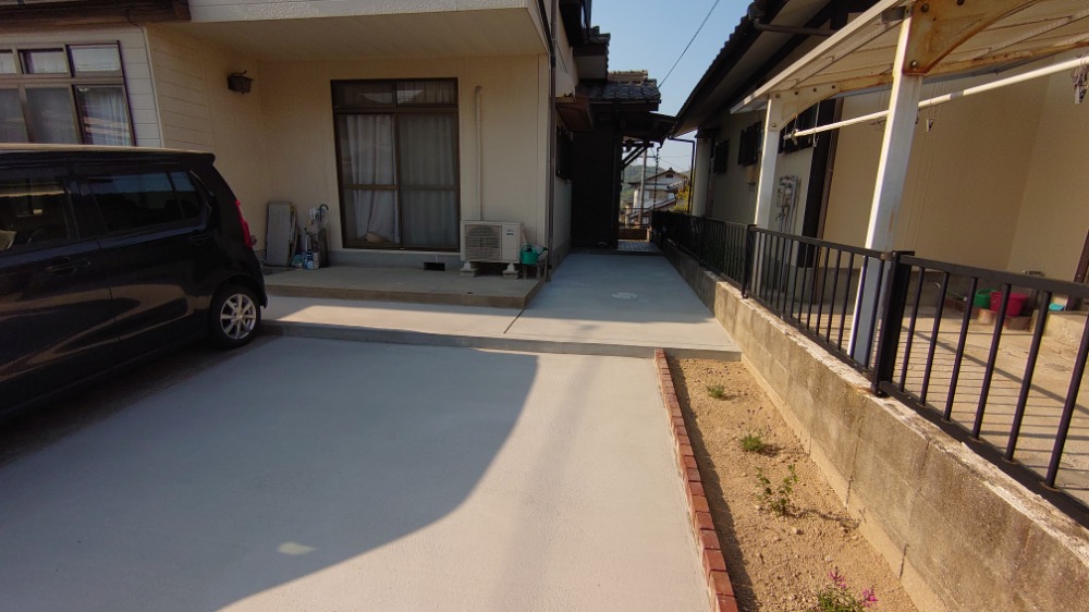 古い床は撤去してコンクリート仕上げで整える、ポストも新設して快適に（安佐南区高取南U様邸）